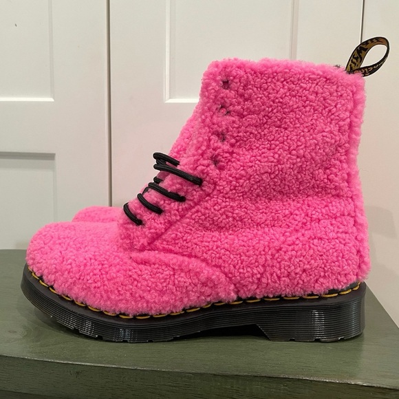 Dr MARTENS 1460 PASCAL LUX BORG FAUX SHEARLING COMBAT BOOTS PINK SZ 8 WOMENS - Picture 5 of 6